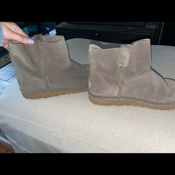 Ugg boots - Picture 2 of 4